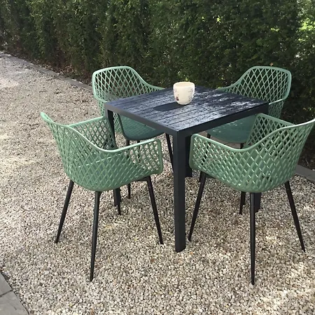 Gezellige Met Terras En Gratis Parking 아파트 *